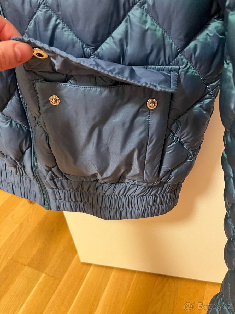 Guess dámská bunda - 3