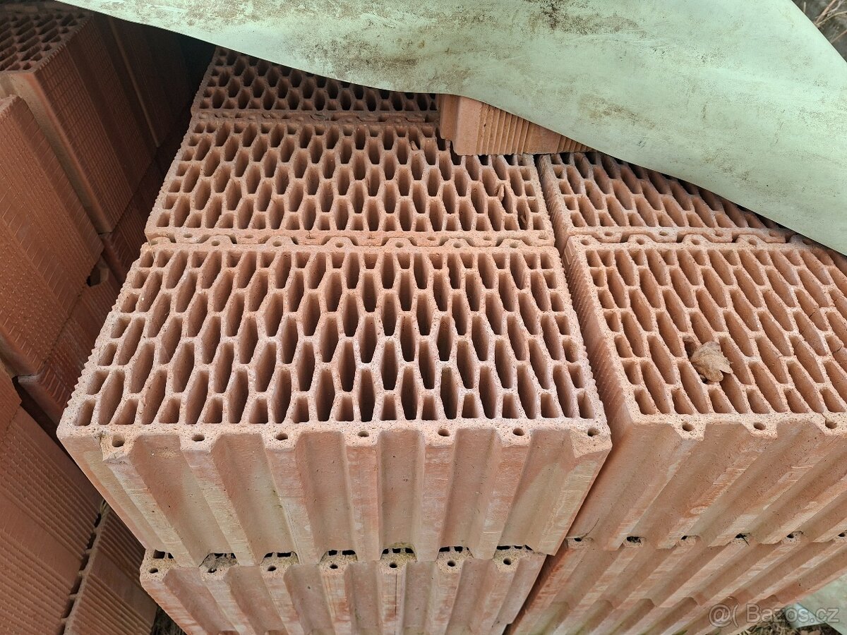 Červená cihla broušená 44 cm - 3