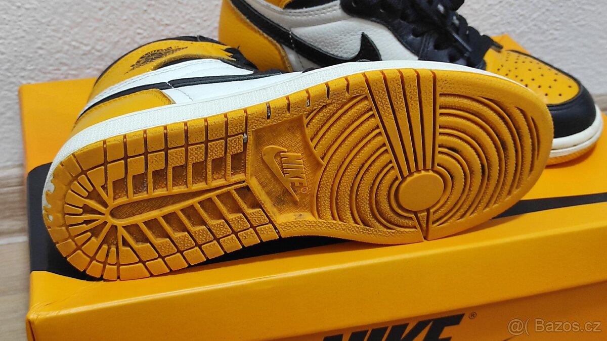 JORDAN 1 RETRO HIGH OG vel.36
TAXI - 3