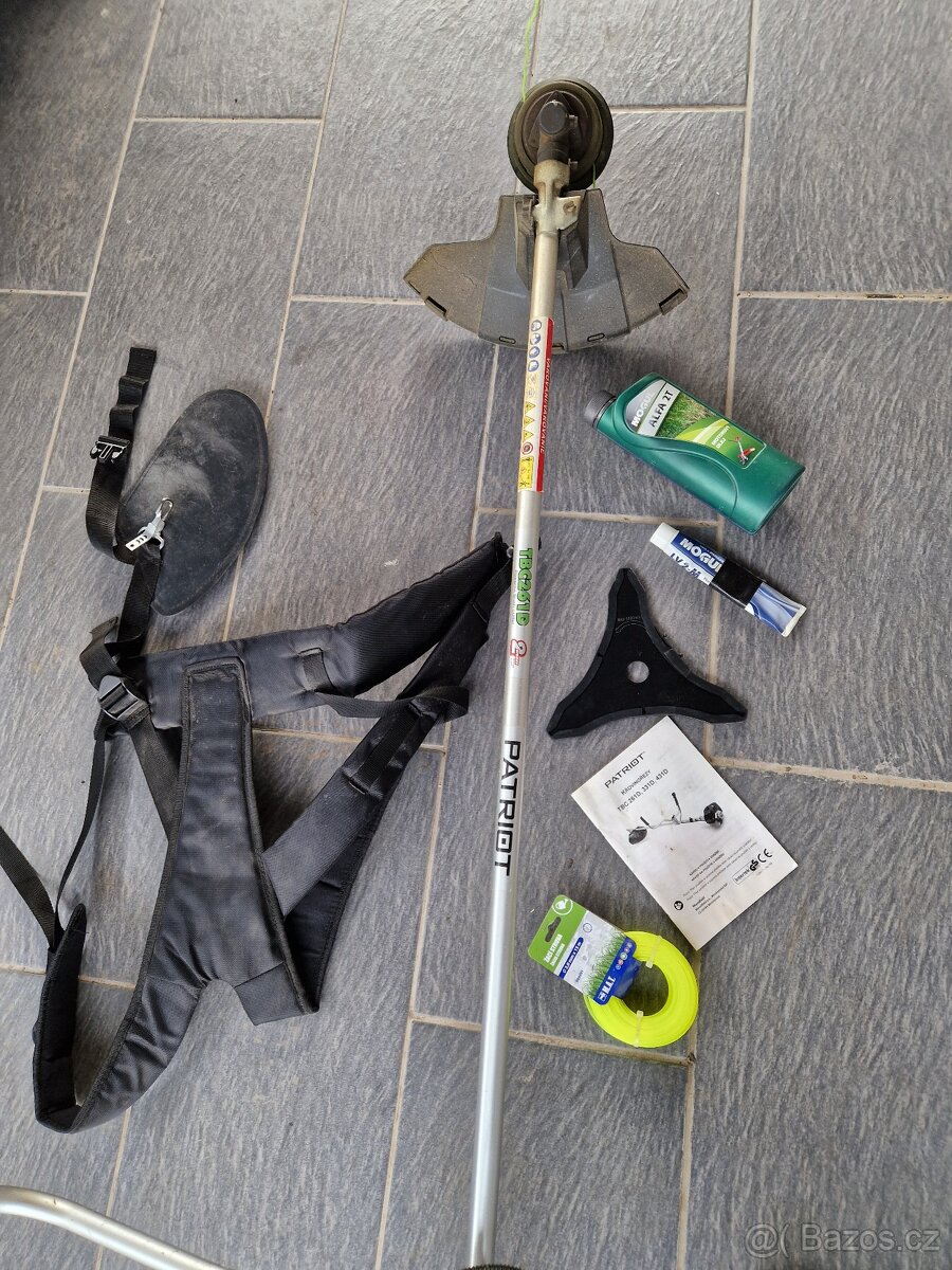 Strunová sekačka Patriot a příslušenstvím - 3