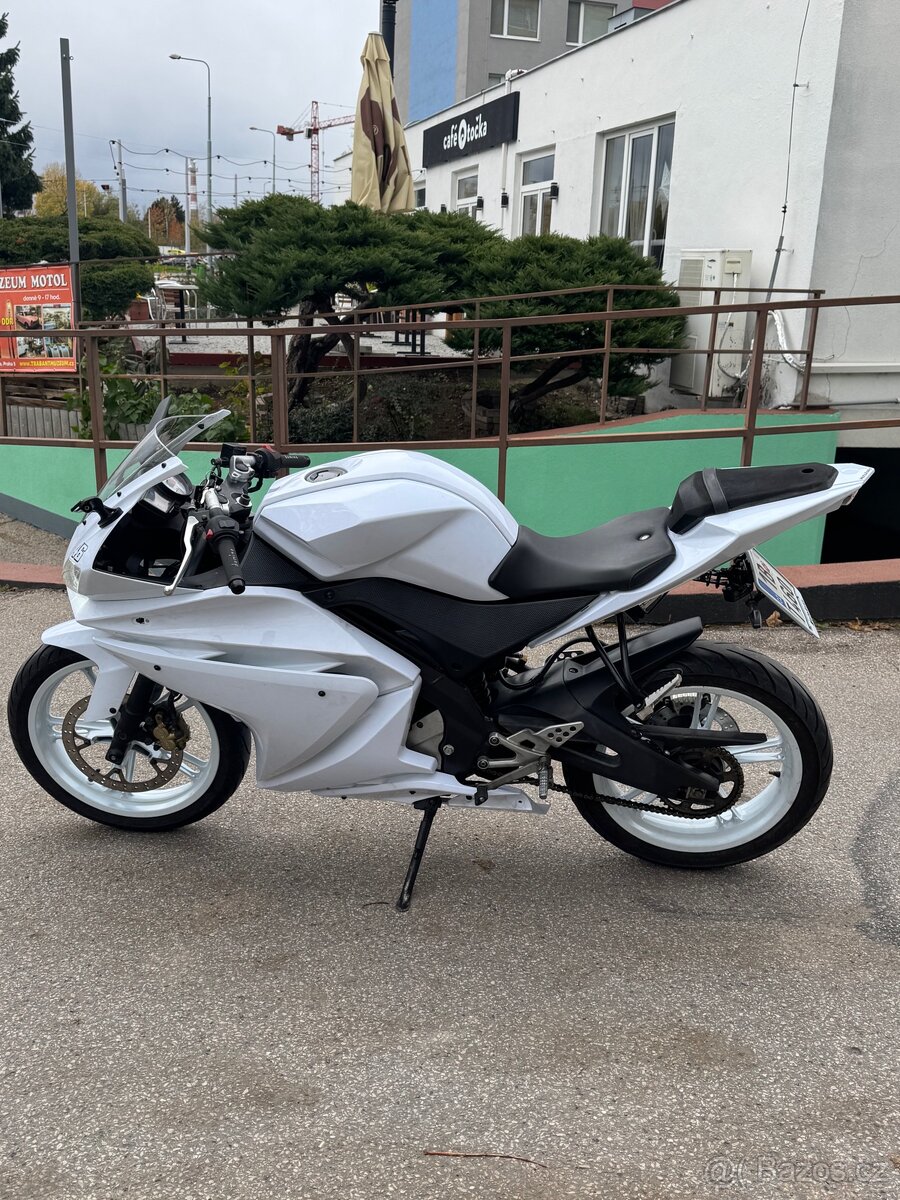 yamaha yzf r125 2008 - 3