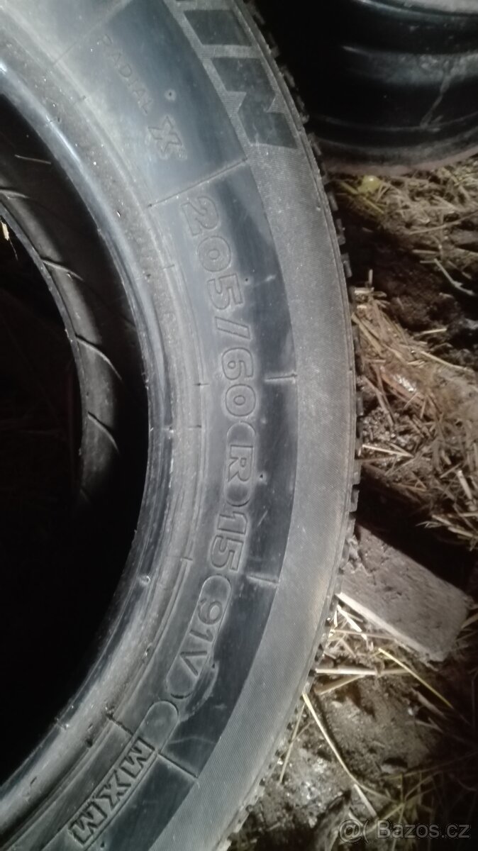 pneu 205/60/ R15 MICHELIN - 3