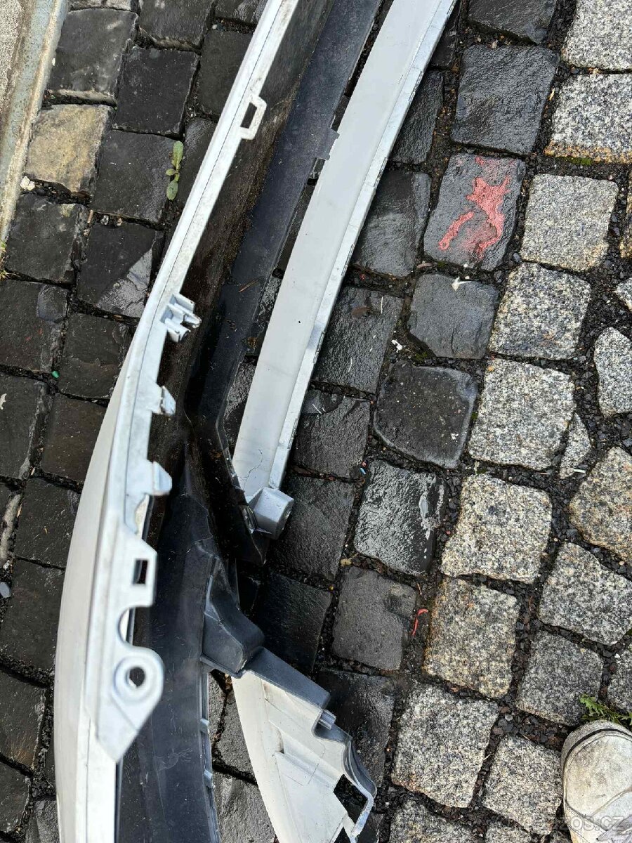 Seat Leon FR - přední nárazník - 3