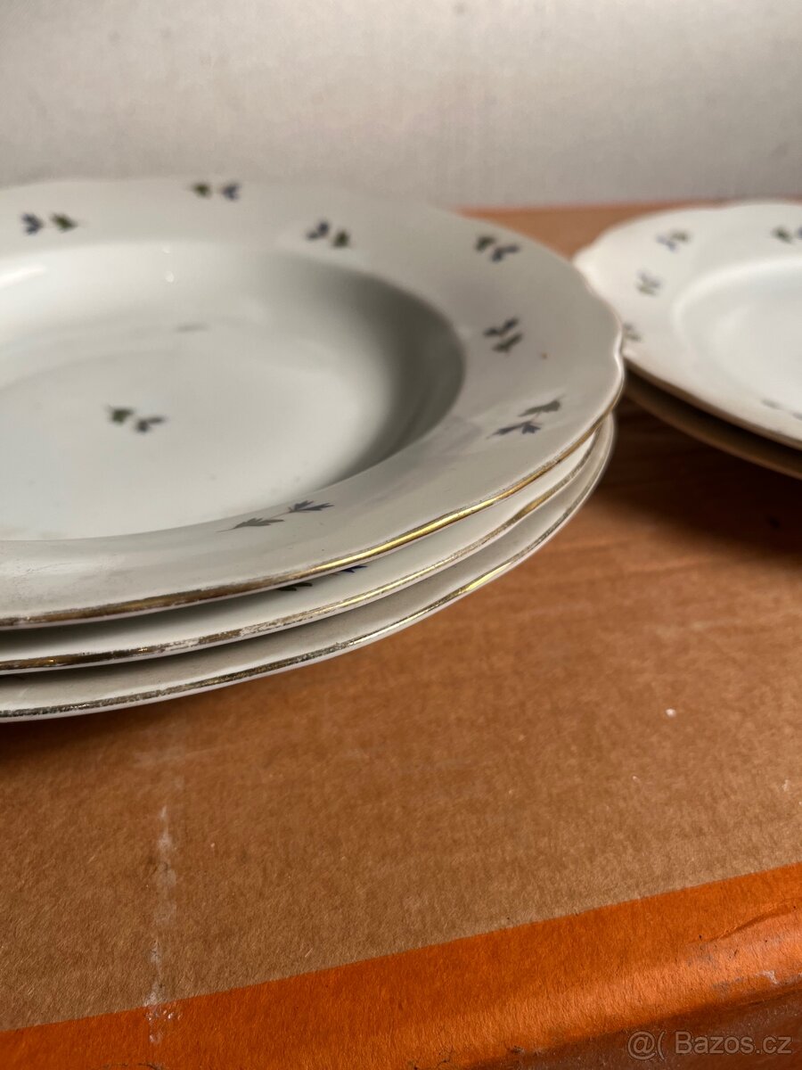 Sada starých porcelánových talířů - 3
