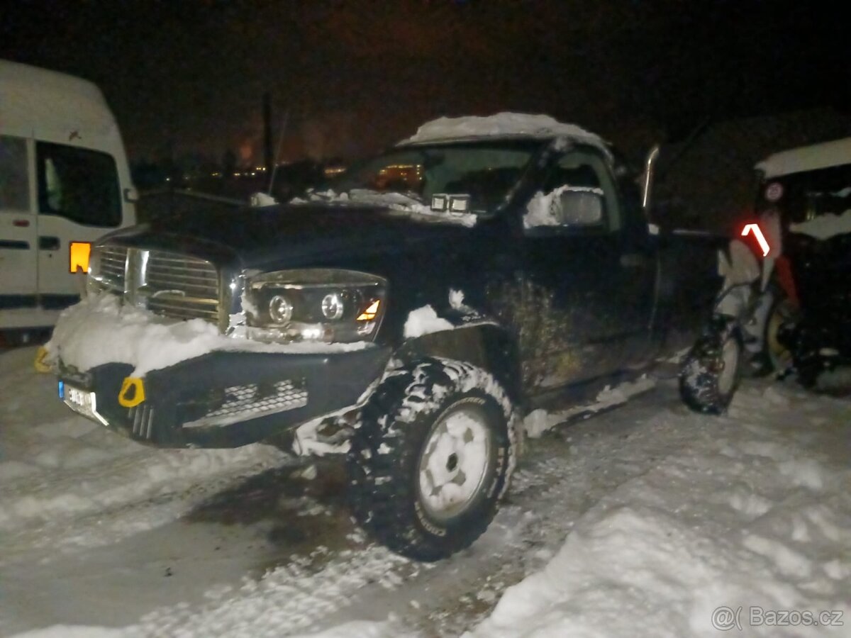 Dodge RAM 1500 4,7 V8 - 3