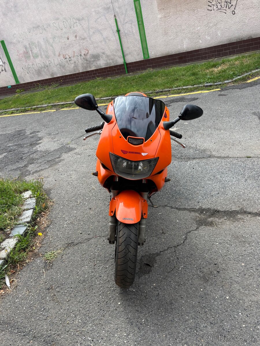 Honda vtr 1000 - 3