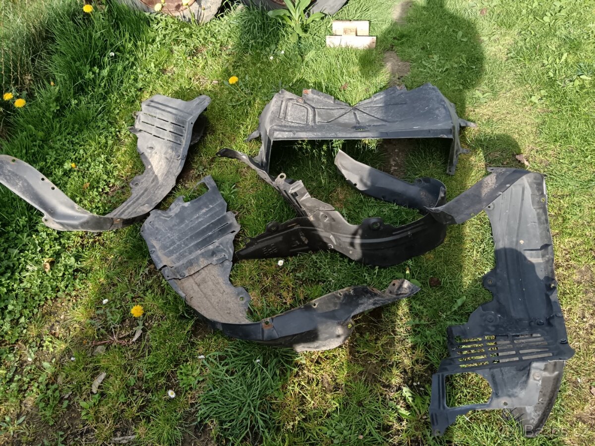 mazda mx5 plastové podběhy,plechy,kryt motoru - 3