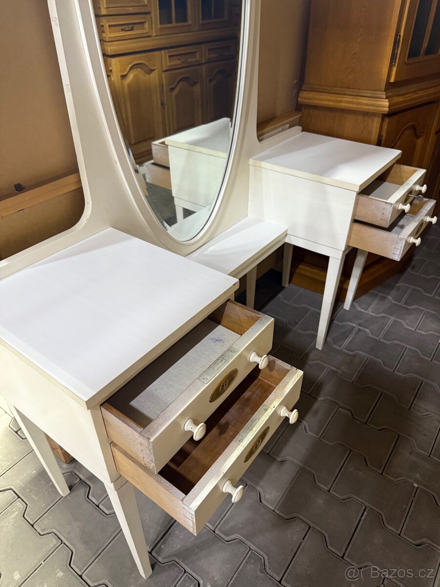 Toaletní stolek - 3