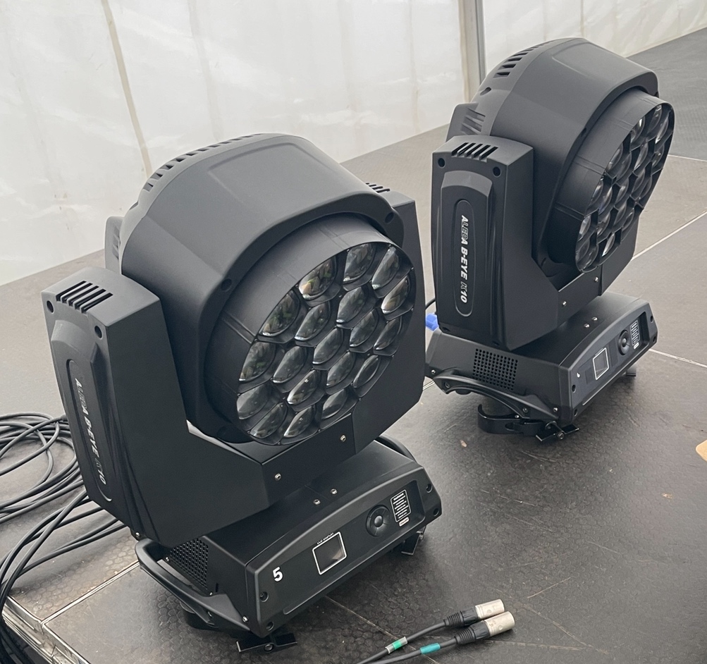 12 x LED WASH 19x15W - 3