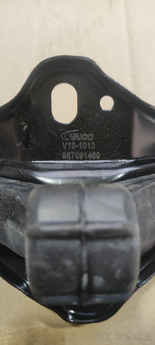 Držák výfuku vw t5 - 3