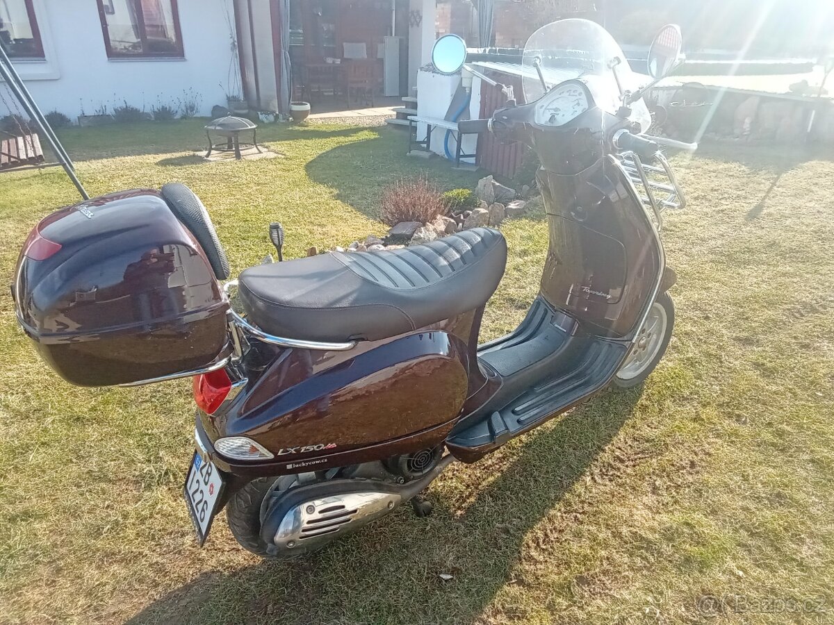 Prodám Vespu LX150 i e. - 3