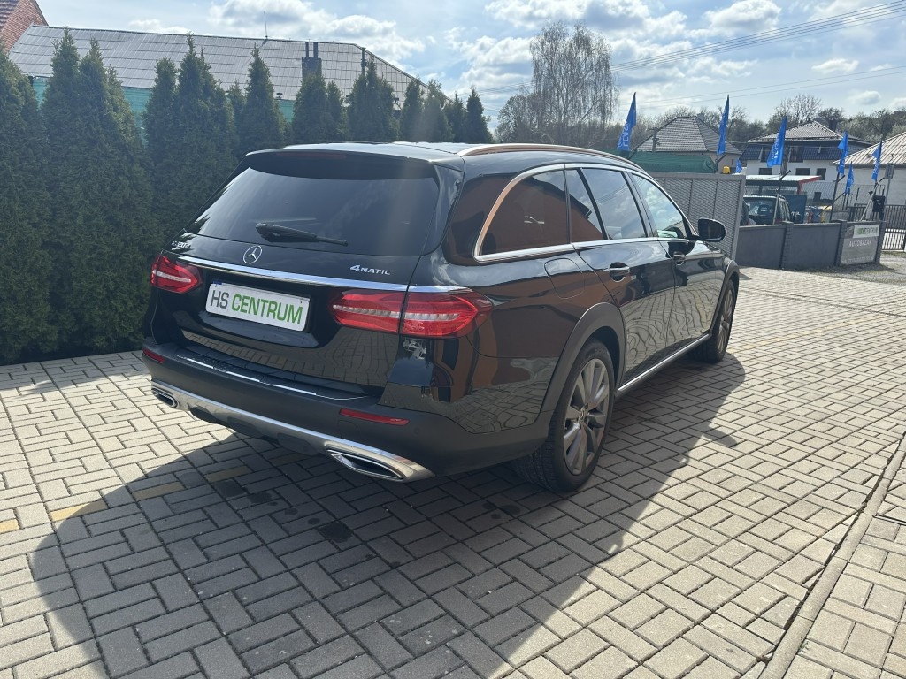 Mercedes-Benz E 220 E 220d 4MATIC All-TerrainT - 3