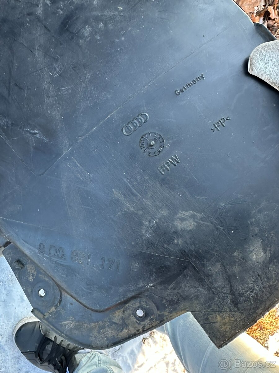 Přední podběhy A4 B5 - 3