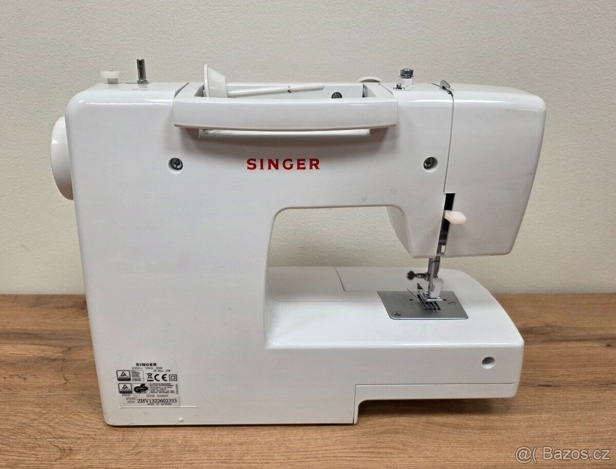 Singer Simple 3210 Šicí stroj - 3