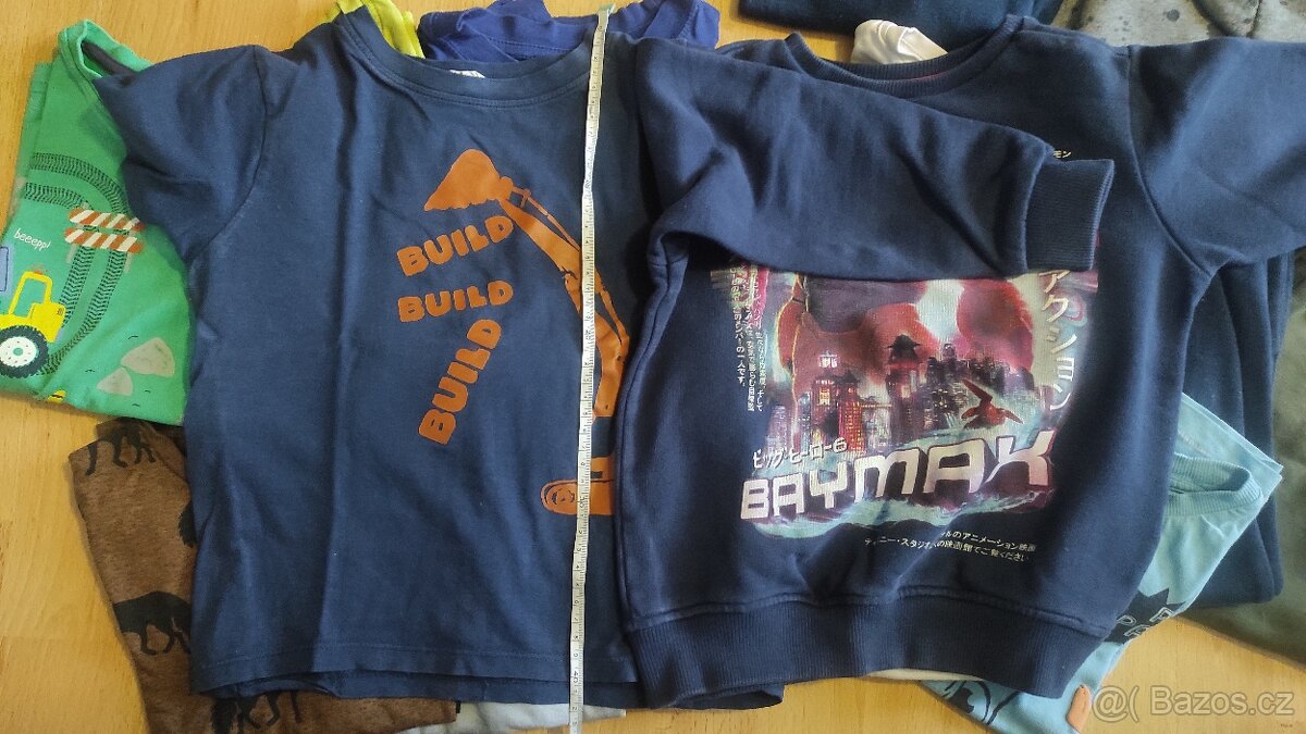 Set chlapeckého oblečnení (třička, mikiny, svetr, tepláky) - 3