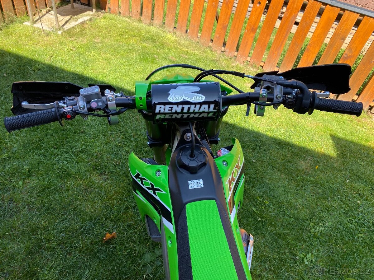 Kawasaki kx450 - 3