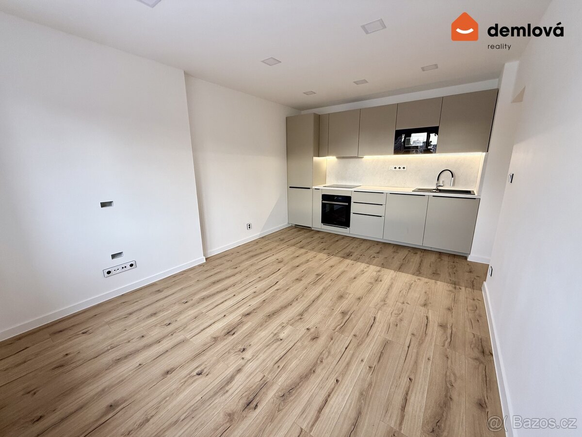 Pronájem bytu 3+kk, ul. Závodní, Ostrava - Hrabůvka - 3