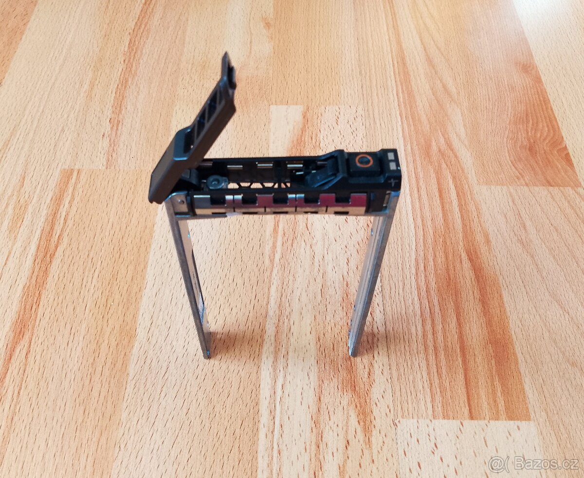 Držák-Adaptér pro SSD/HDD do stolního PC - 3