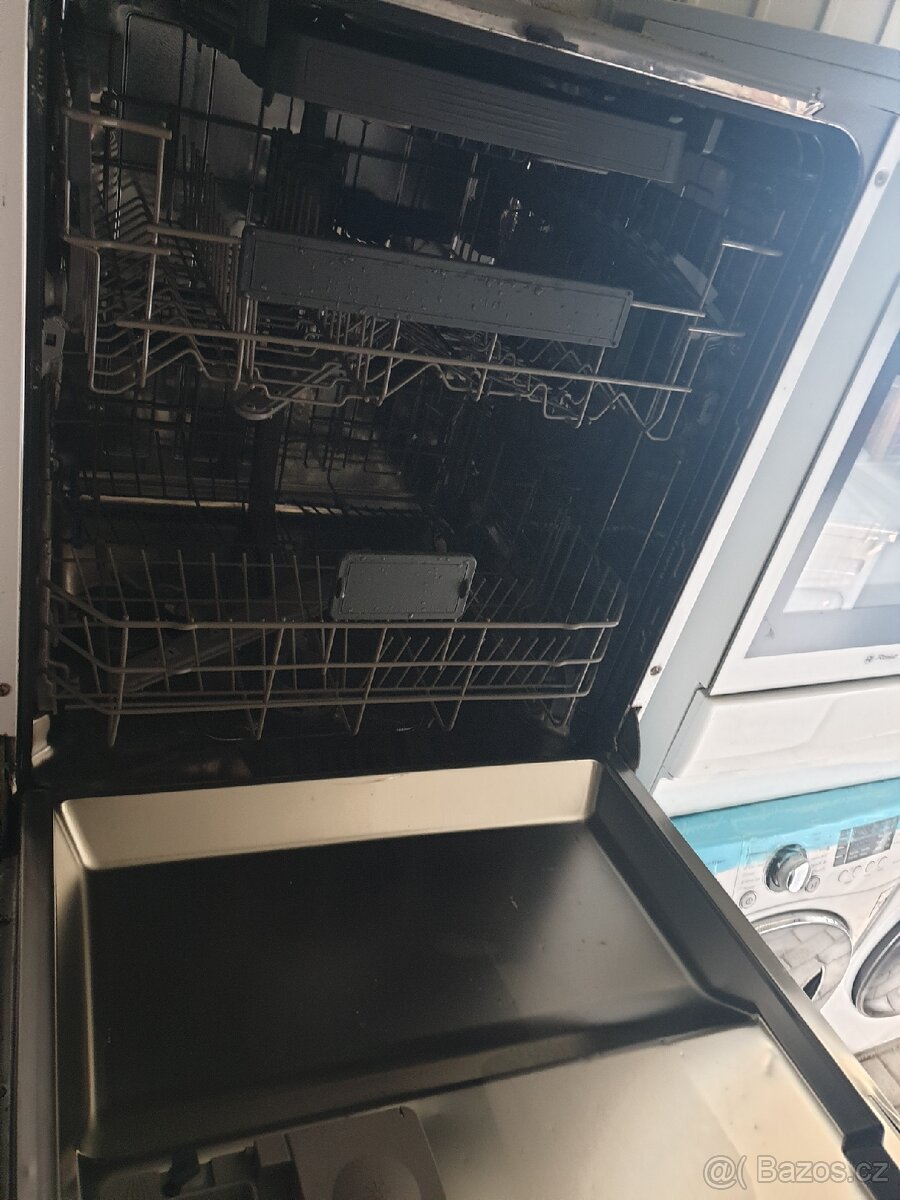 Myčka Beko 60cm - 3