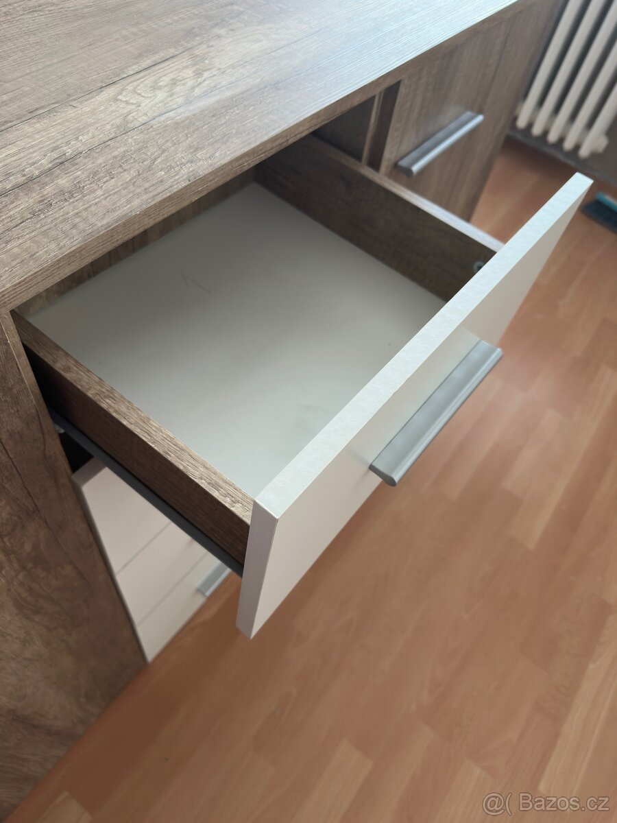 Komody - 3