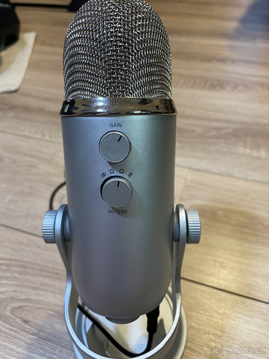 Legendární USB mikrofon Blue yeti - 3