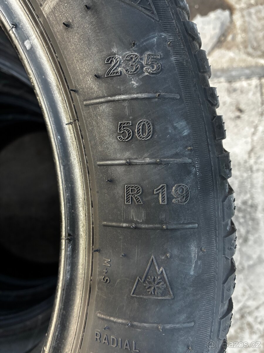 Pneu 235/50 r19 zimní - 3