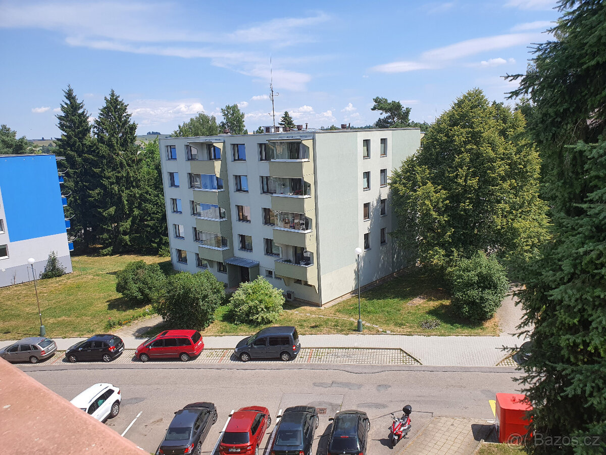 Nabízím k pronájmu byt 2+1 ul. Březinova - 3