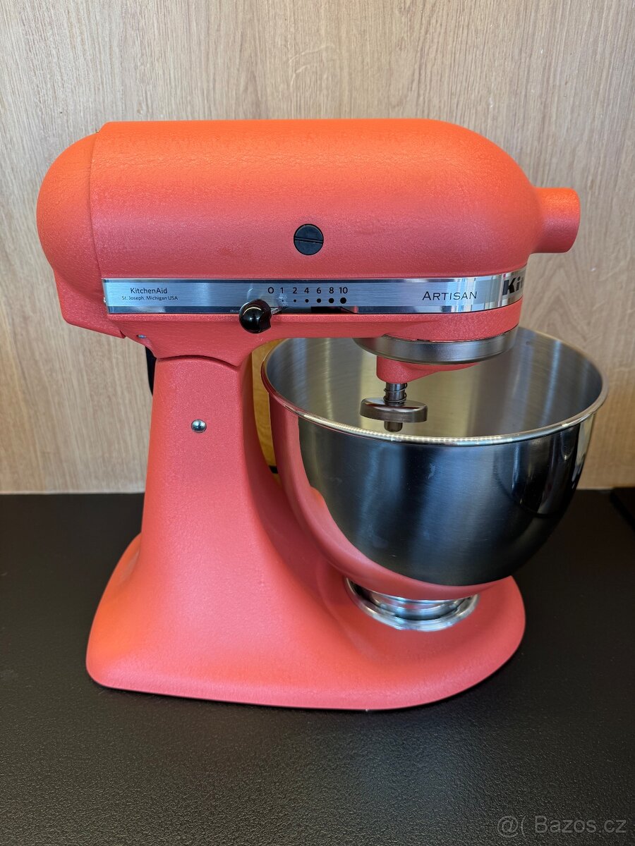 REZERVACE Kuchyňský robot KitchenAid Artisan + příslušenství - 3
