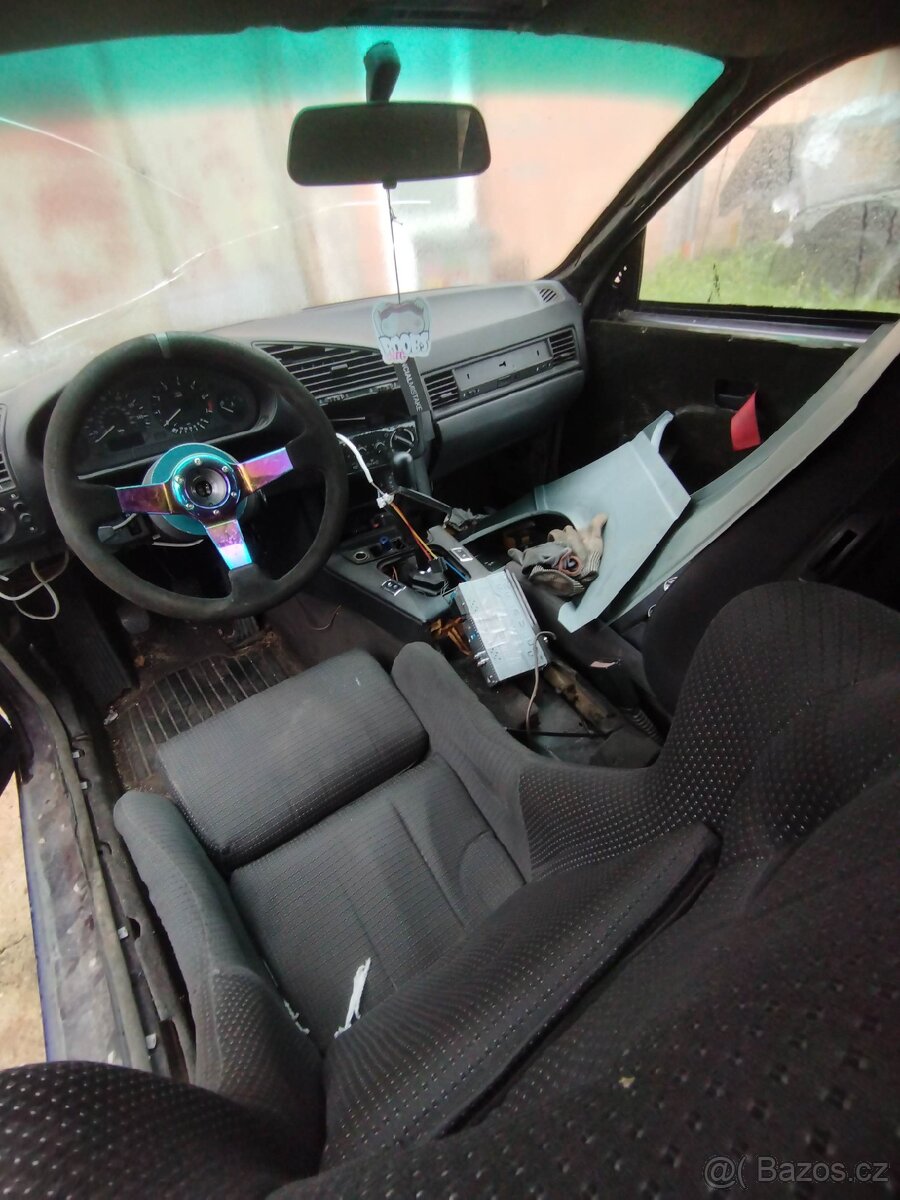 BMW E36 323 coupe 3ks - 3