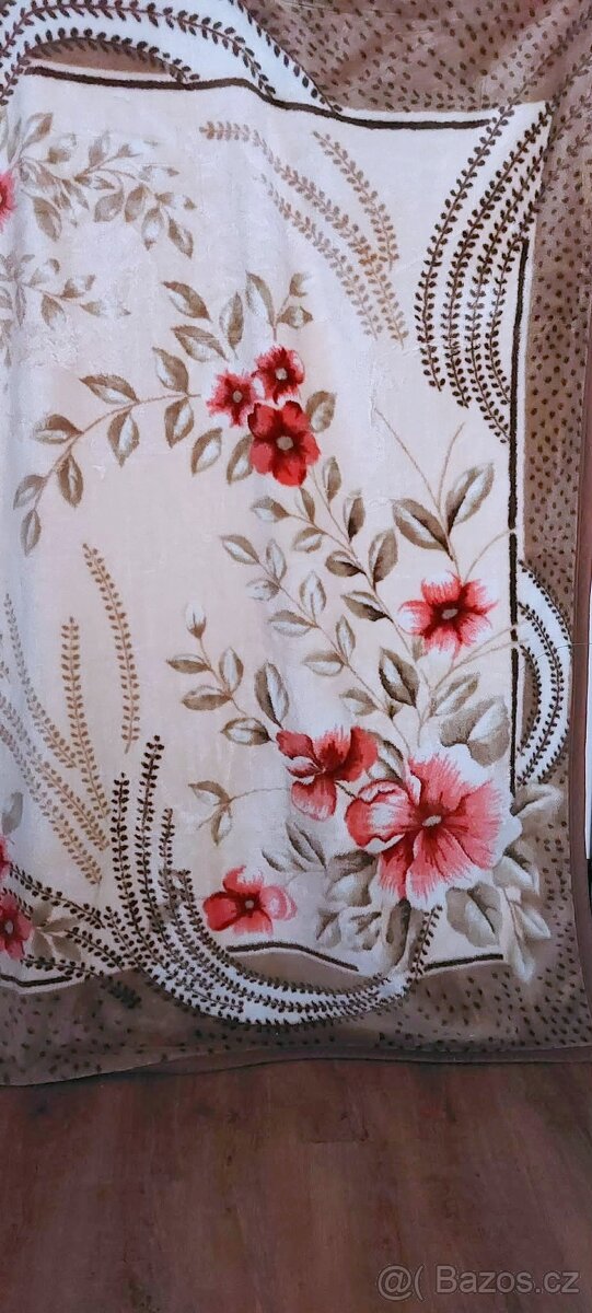 VELKÁ SILNĚJŠÍ TEPLÁ DEKA ČI PŘEHOZ - 3