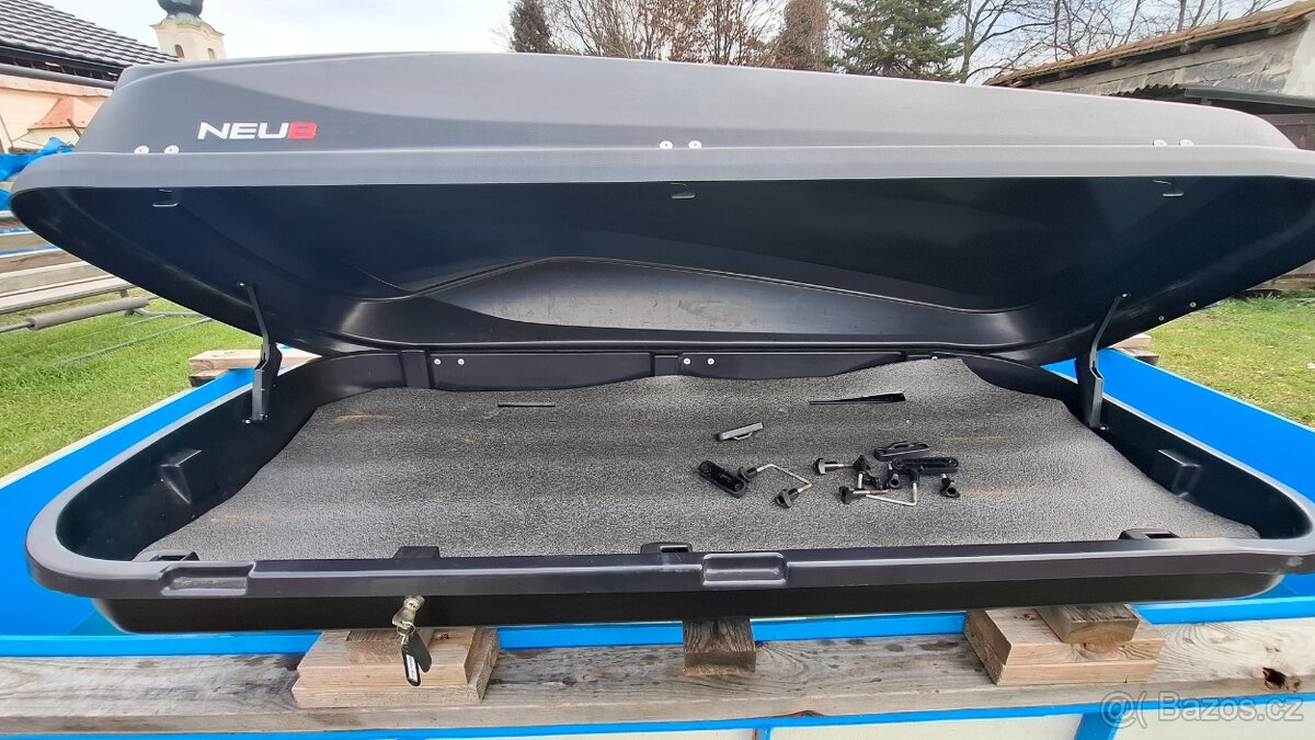 Střešní box. Neu Box - 3