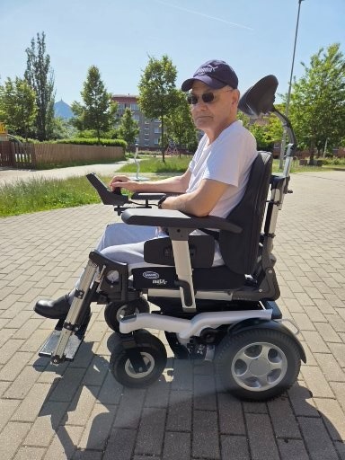 Prodám Elektrický invalidní vozík Značka PUMA 40 - 3