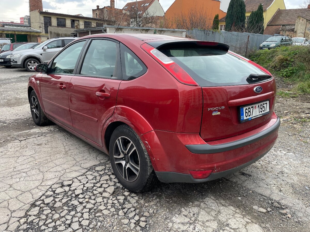 Ford Focus 1,6 - 3