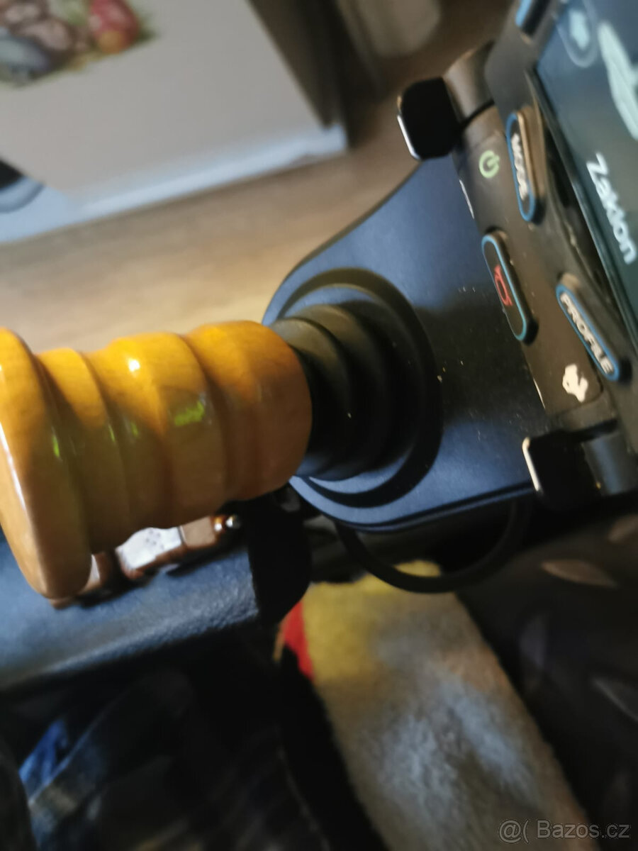 Elektrický invalidní vozík - 3