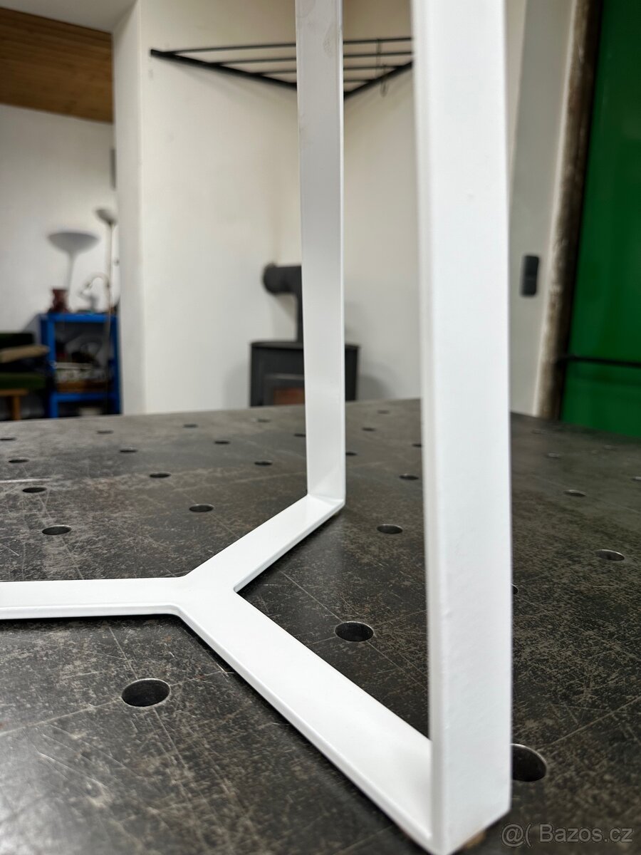 Designový odkládací stolek - 3