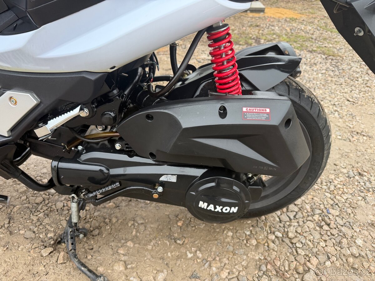 Maxon 125 zánovní - 3