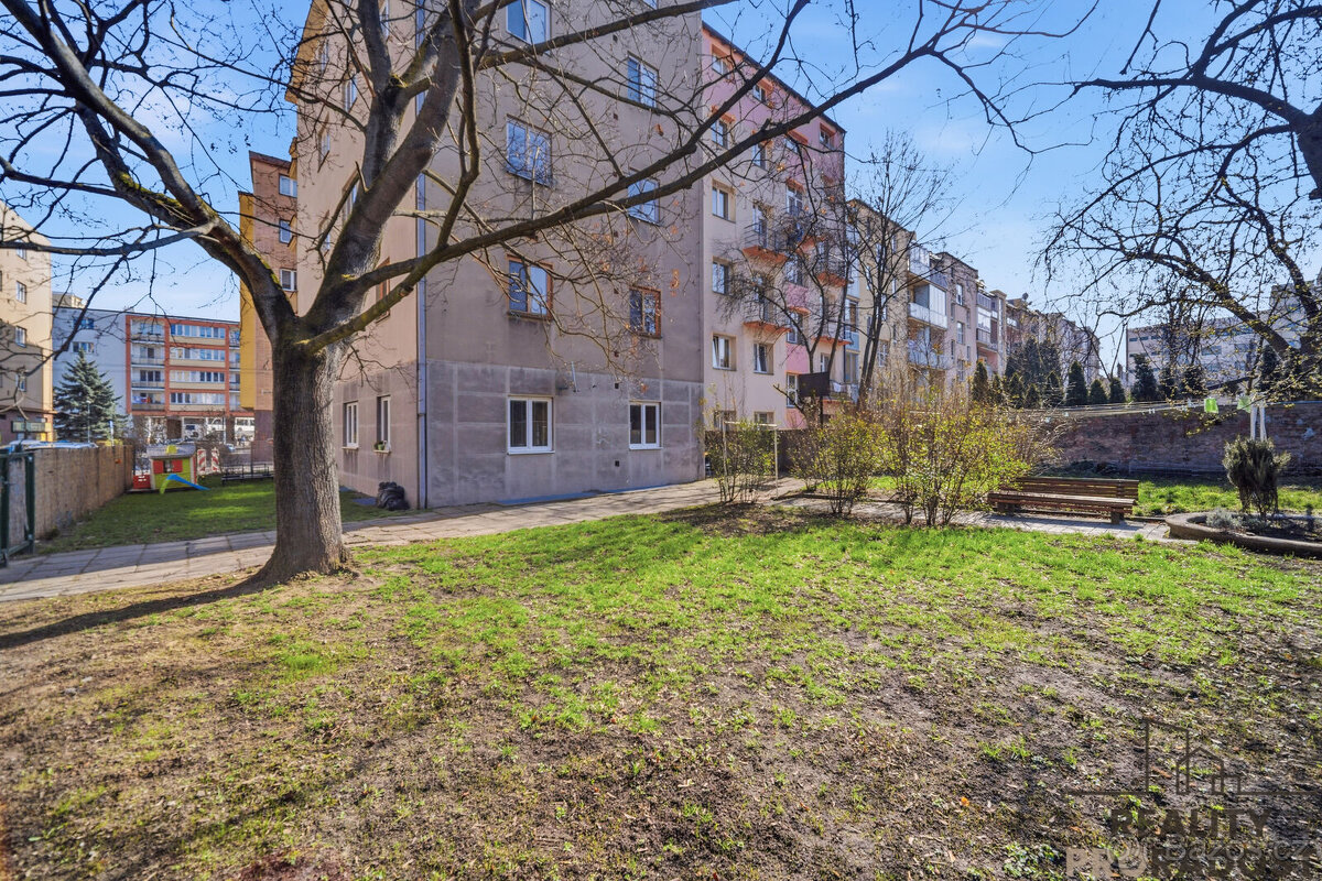 Prodej bytu 3+1, Pardubice - 3