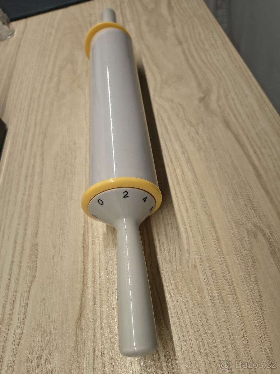 Váleček s nastavitelnou tloušťkou těsta Delícia - 3