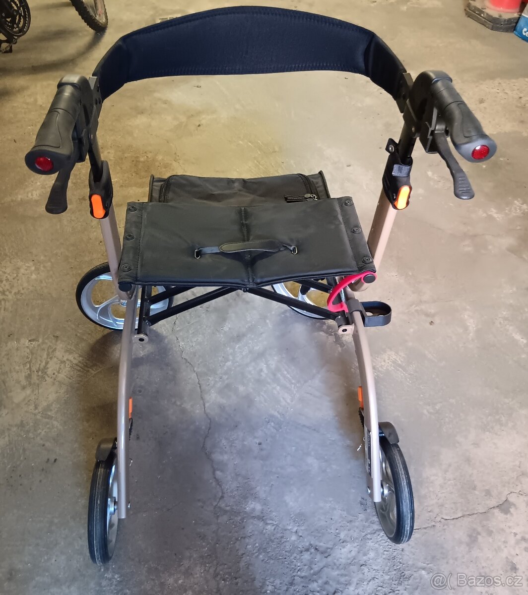 Choditko pro seniora DMA - 3