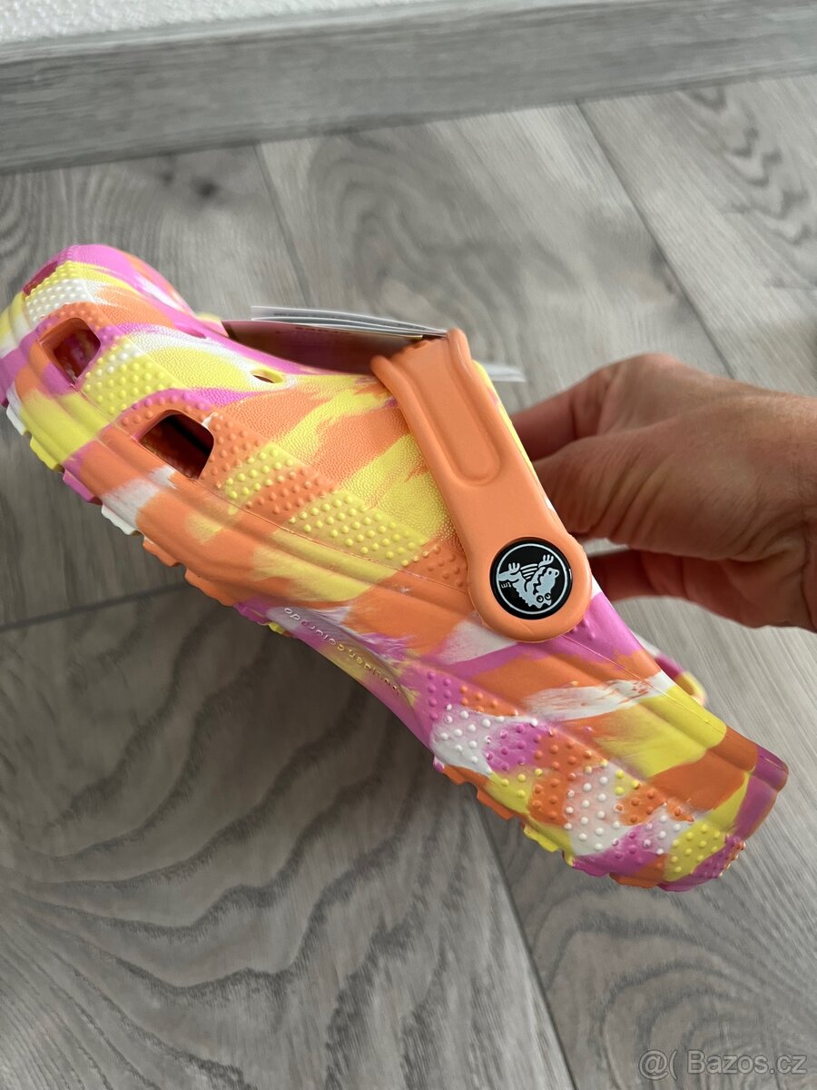 Nove crocs j2 - 3