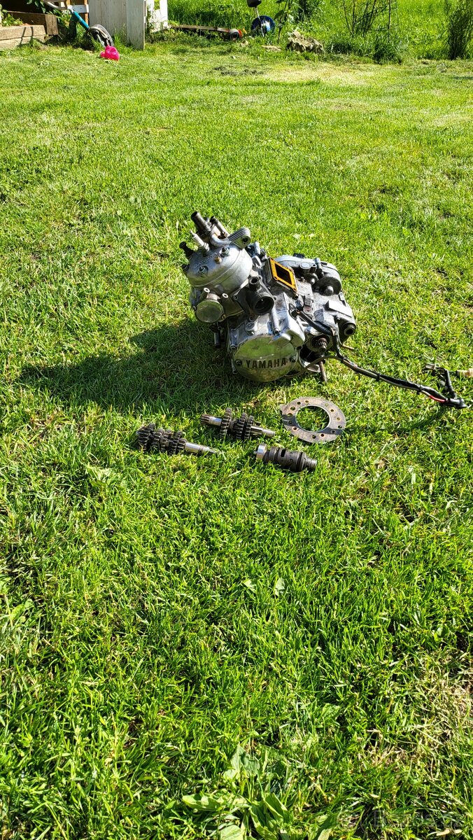 motor Yamaha dt125r