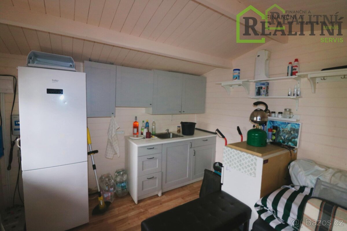 Prodej chaty v zahrádkářské osadě poblíž centra Kladna. - 3