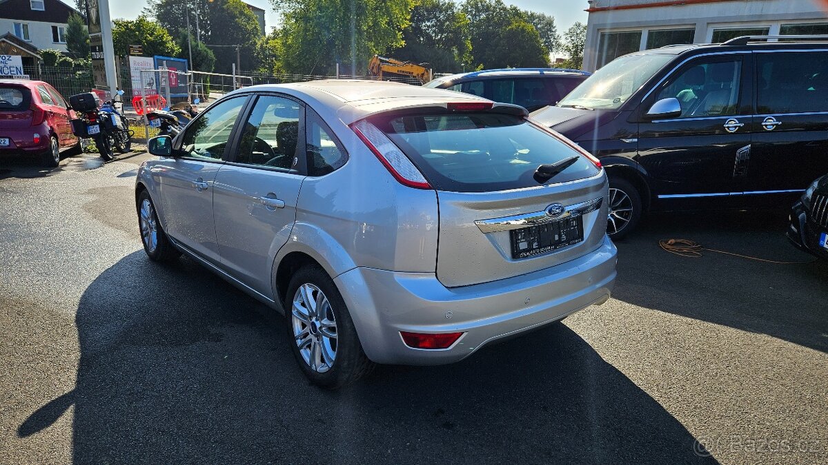 Ford Focus 2,0i Ghia - 3