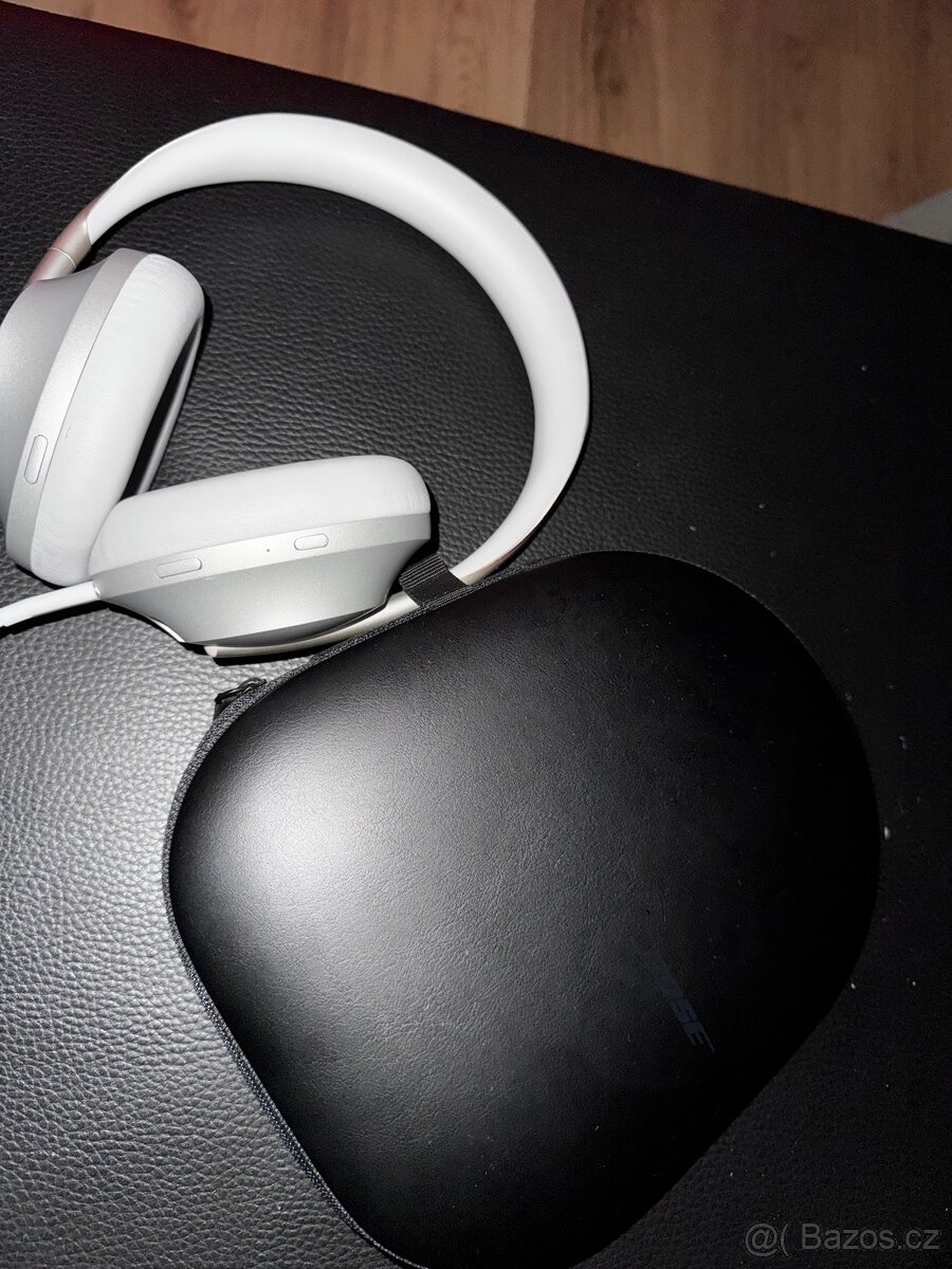 Bose Noise Cancelling 700 - 3