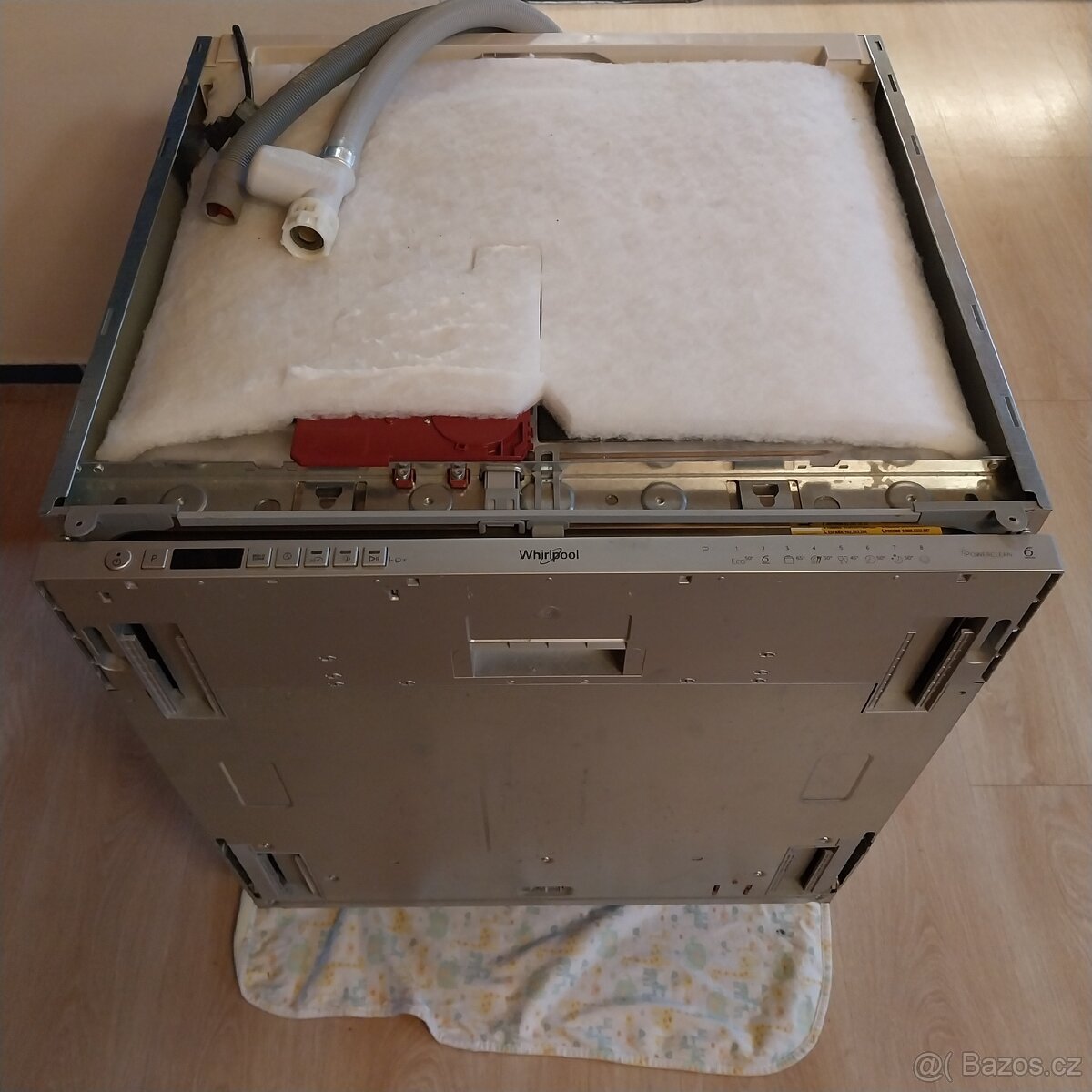 Vestavná myčka whirpool - 3