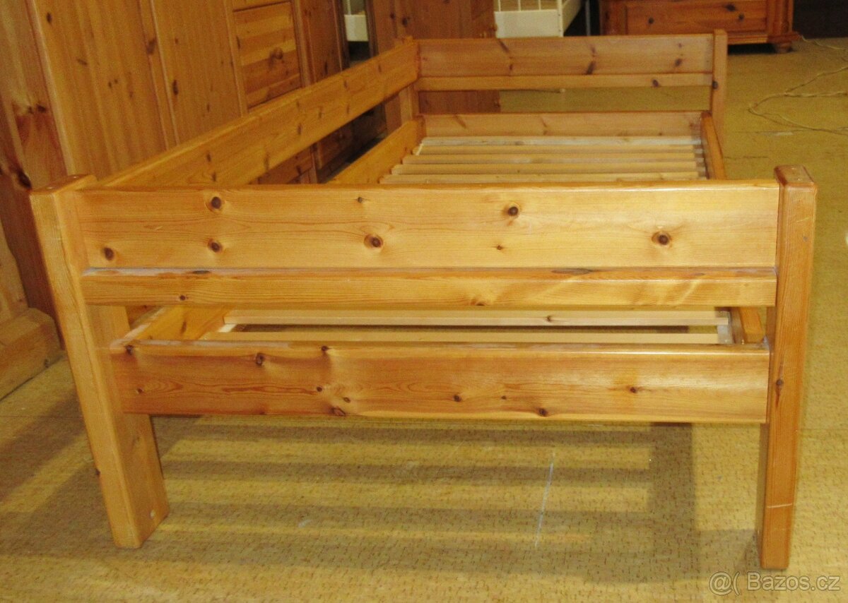 Borovicová postel s roštem - celomasiv - Výborný stav - 3