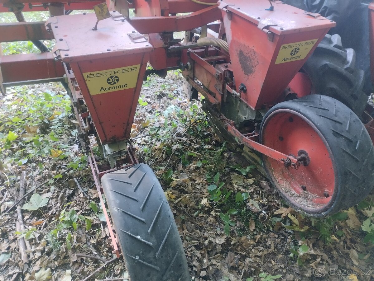 Secí stroj na kukuřici Becker - 3