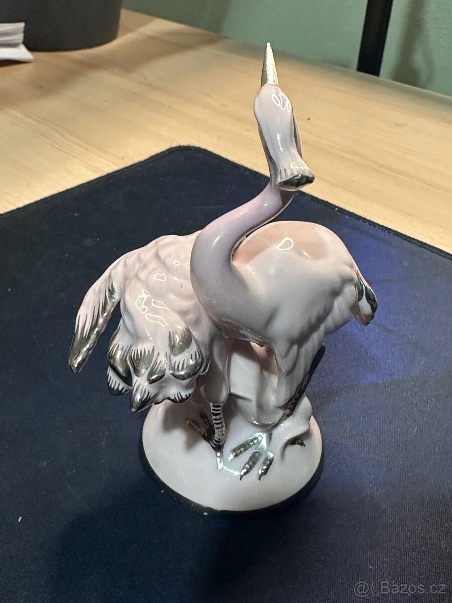 Porcelánová figurka ptáků Schlaggenwald, růžový porcelán - 3