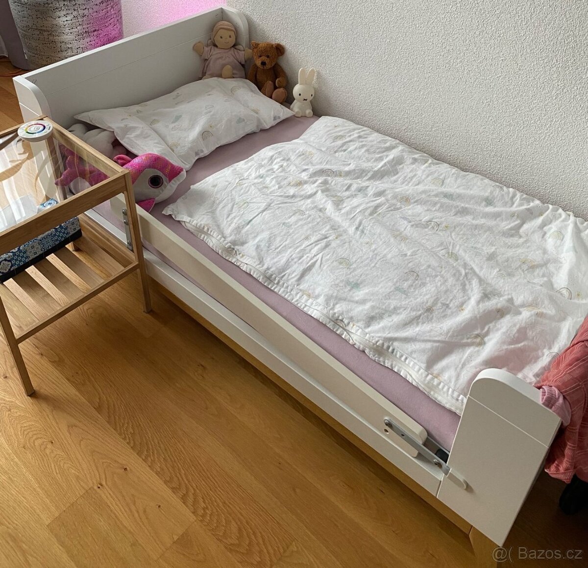 Sestava - postel a noční stolek - 3