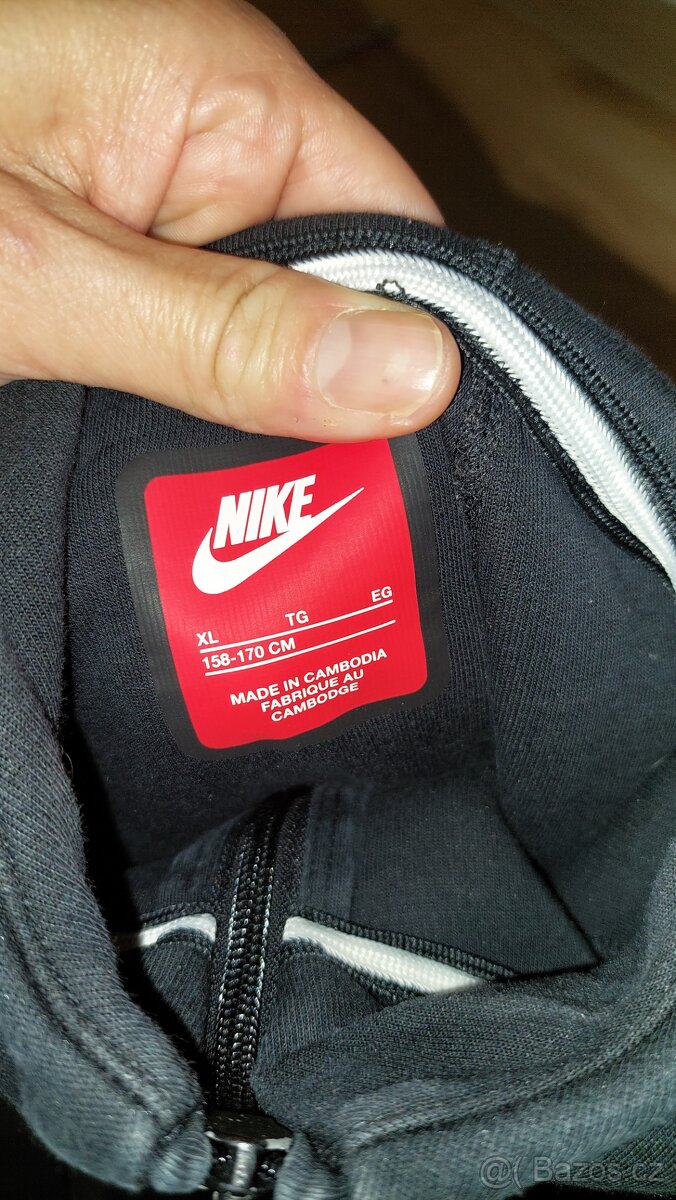 Celočerná mikina NIKE - 3